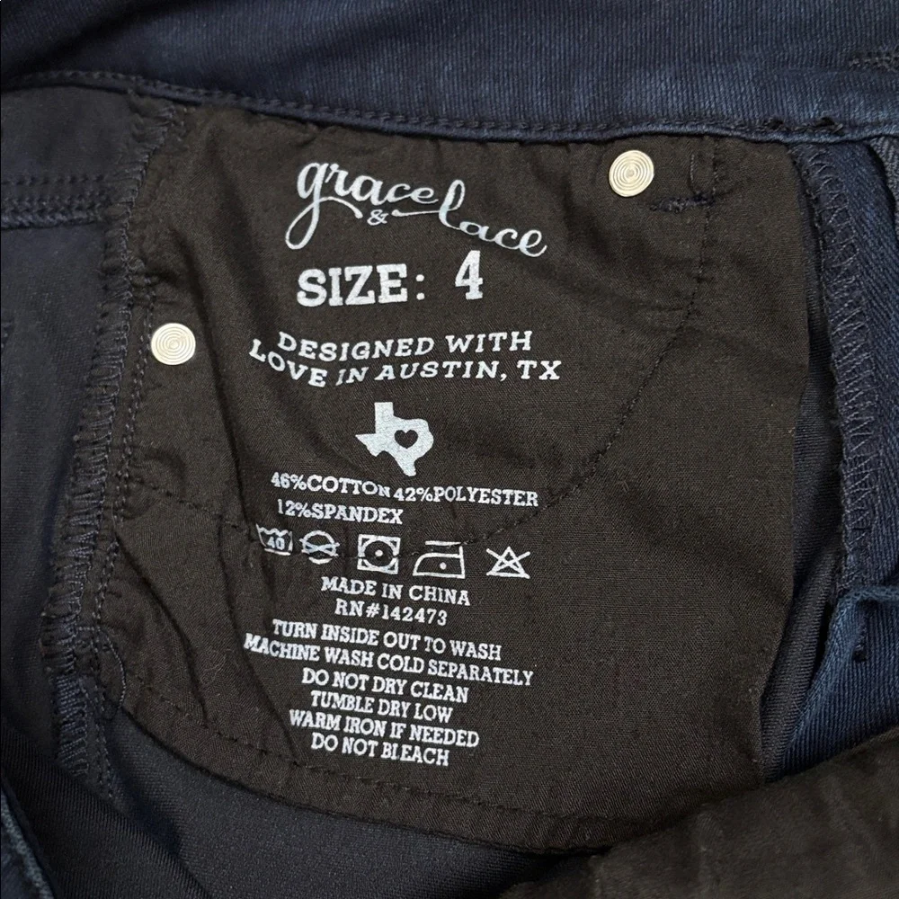 Grace & Lace Women's Blue Stretch cropped Jeans 4‎